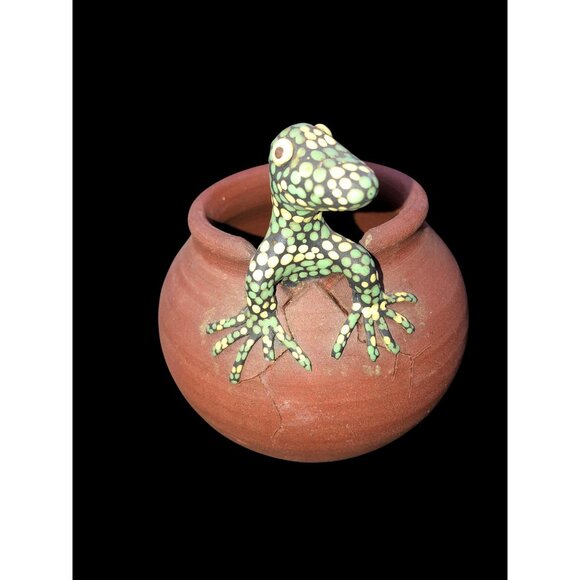 Terracotta Pot W/ Iguana by Iguana Jack Accent 6"x5" Belize Unique Decor Piece H